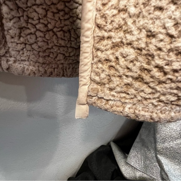 Urban Outfitters Out from Under tan thick fleece open front jacket size medium - Picture 7 of 8